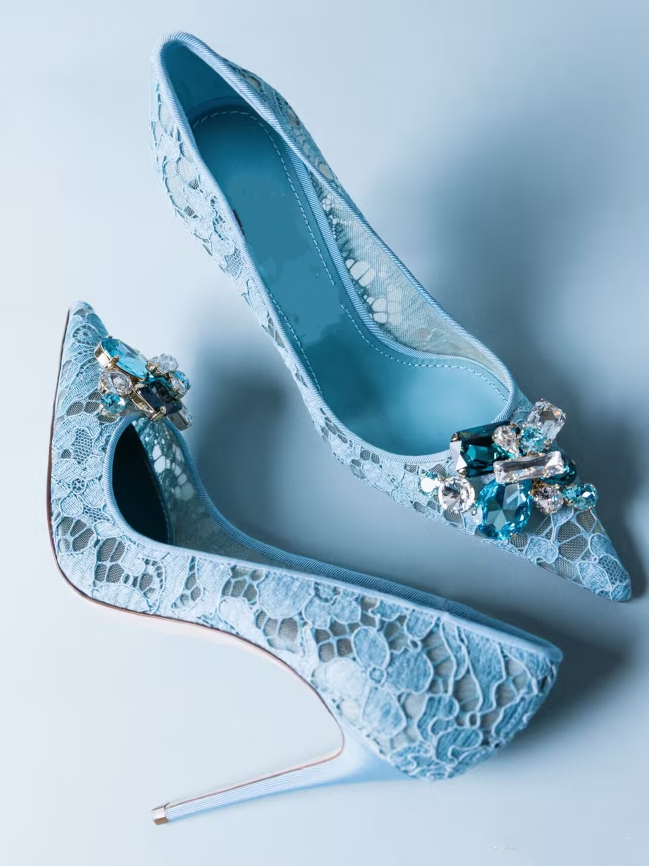 Women Fashion Show - Sexy Style Lace Crystal Pointed Toe