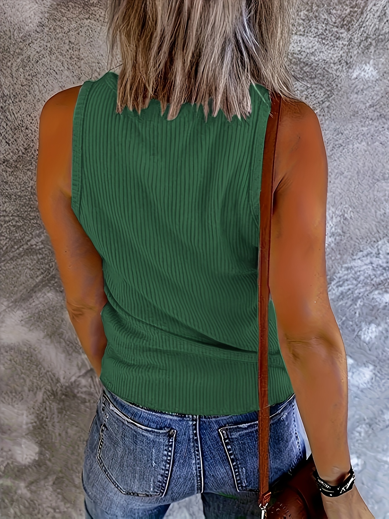 Plus Size Women Green Ribbed K - V Neck Cami Top incelemesi ve fiyatı